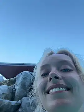 Онлайн чат XXX SunnyShiney