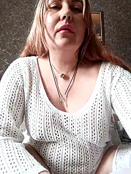 XXX chat uživo modela Katti_Kissa