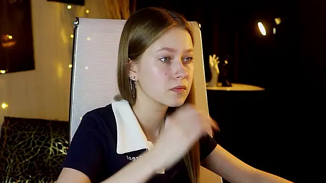 EveMundien Live XXX chat