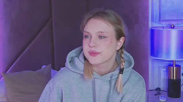 دردشة CaitlinSugar الجنسية المباشرة