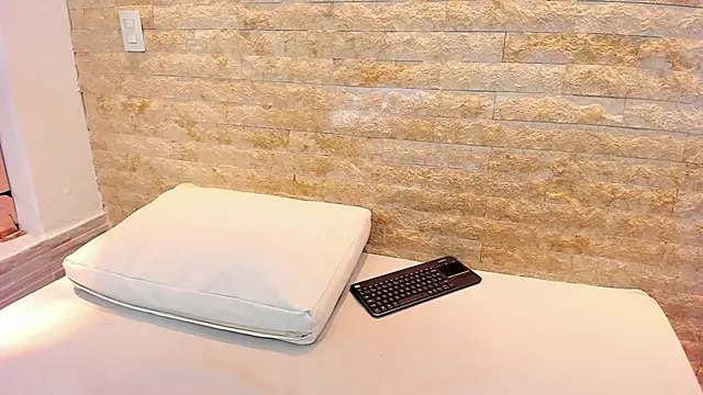 Chatroom XXX en direct de sasha_wayne