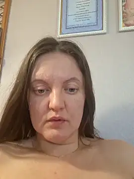 Jade_Kissy Show in webcam