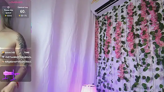 JessicaElowinのウェブカメラショー