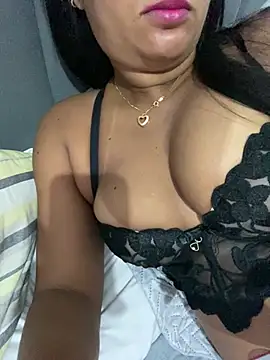 Brunamorenago 라이브 XXX 채팅