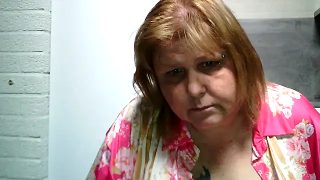 Sylviastar46 Live XXX-chat