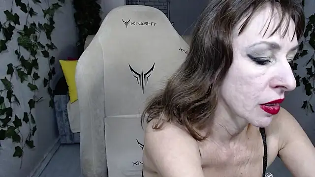 Show de lillit__gold na webcam