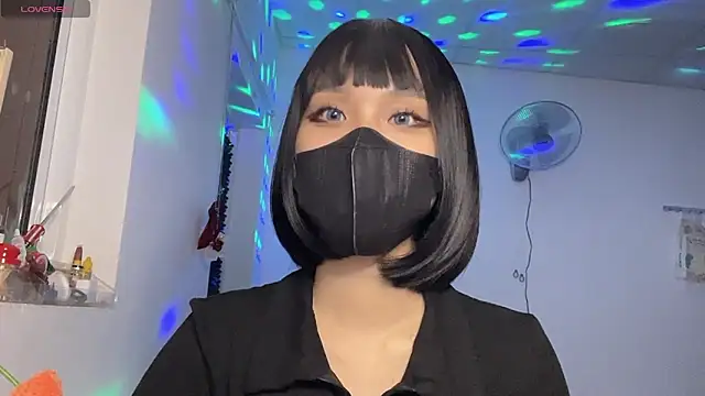 Tieu-May – Naživo XXX chat