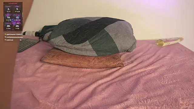 Chat +18 de pocahotass_11 ao vivo