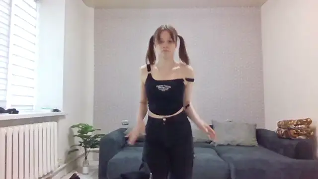 Ammymia Adlı Modelin Canlı XXX Sohbeti