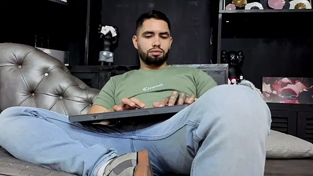 matteosantos Adlı Modelin Web Kamerası Şovu