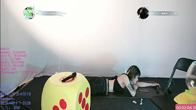 MHe-002: вебкам-шоу