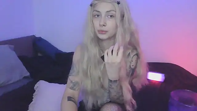 Chat XXX en directo de Emily_Flowers_