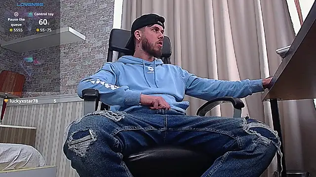 JonahShaw Adlı Modelin Web Kamerası Şovu