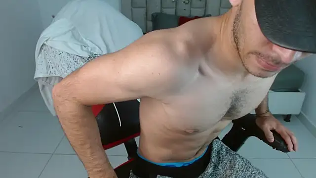 Caius_foxn Live XXX chat