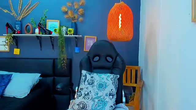 yessila_parker's Live XXX Chat