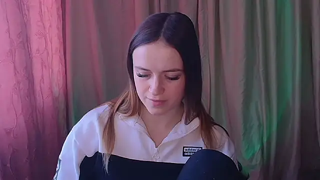 Illa_May Chat XXX live