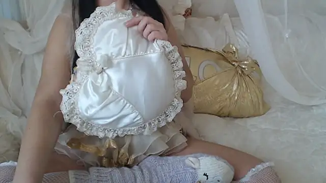 Mia-Montal777 élő XXX-chatje