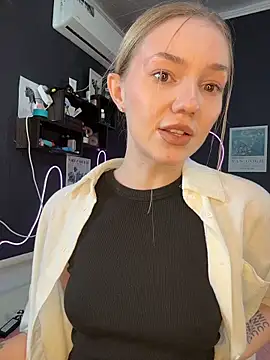 MilaMoonen Live XXX chat