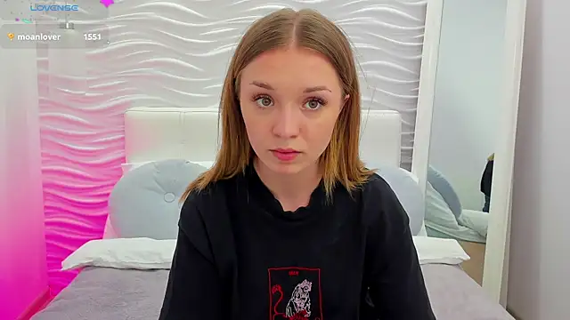 VirginOlly 即時 XXX 聊天