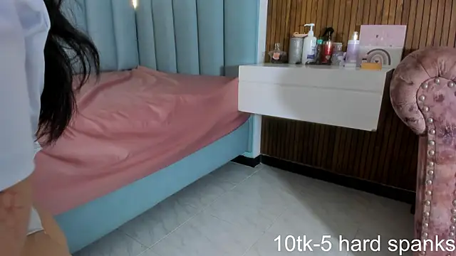 Chat +18 de curvy_rousi ao vivo