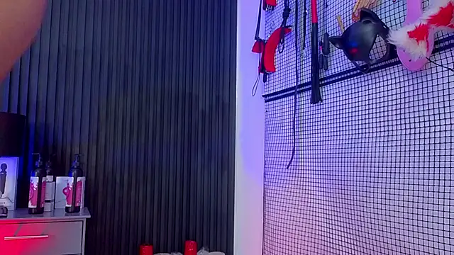 XXX chat uživo modela Issafoxx