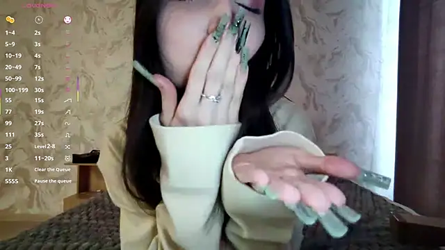 Qwami_Amie Adlı Modelin Canlı XXX Sohbeti