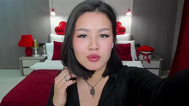 Brunette_Charm Adlı Modelin Canlı XXX Sohbeti