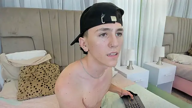 แชท XXX สดของ irvin_keyes