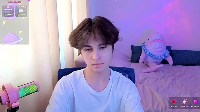 _LukaHayes_ Show in webcam