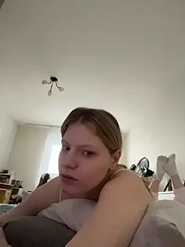 MaryHiggins 即時 XXX 聊天