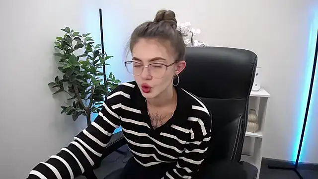 Ritaneer live XXX chat