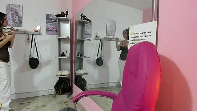 CAMILA--REY Live XXX-chat