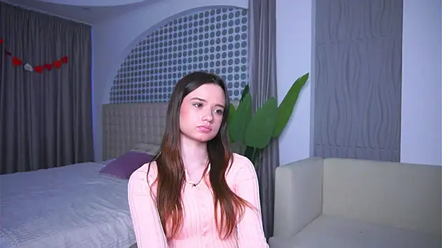 AgnesLege: διαδικτυακό σόου στην κάμερα