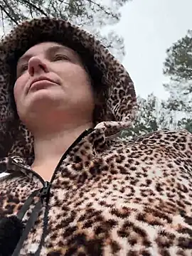 MilfyMrsRobinson Live XXX-Chat