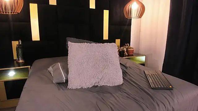 Lucio__Fox Chat XXX live