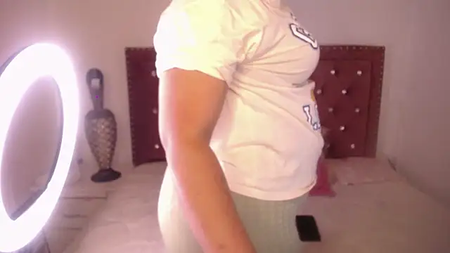 miafuegolatino Live XXX-Chat