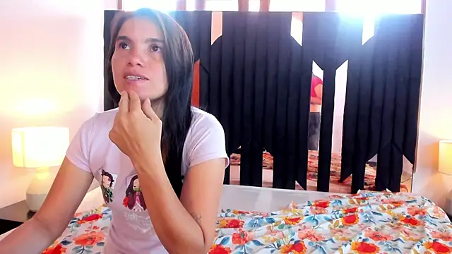 Czat XXX na żywo – Emily_and_Soffy