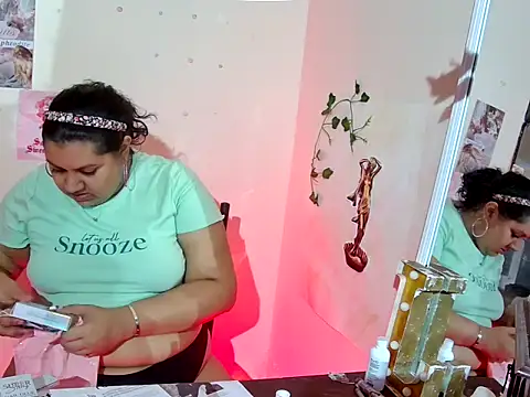 GoddessLorena: онлайн-секс-чат