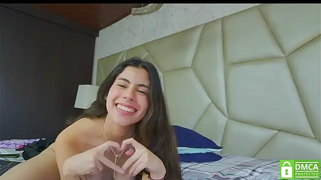 Pokazy przed kamerką – Be_curious