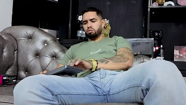 matteosantos Show in webcam