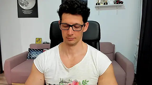 BrutusK08 在線直播表演