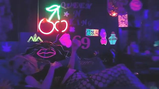 DaddyAndSplashQueenn Live XXX chat