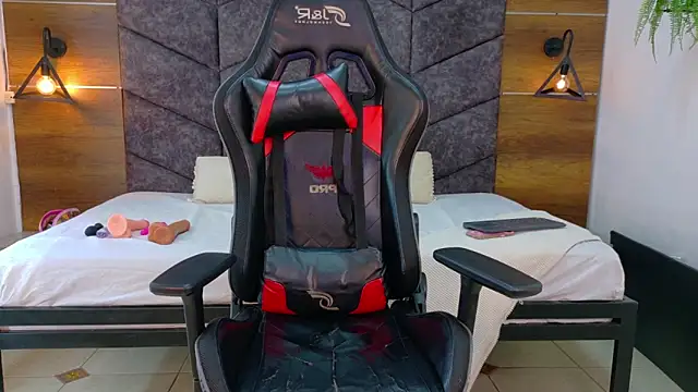 AnnieRouse__ Chat XXX in diretta