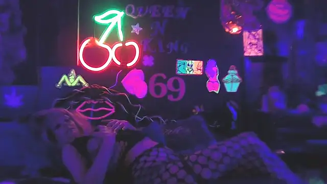 DaddyAndSplashQueen's Webcam Show