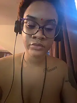 دردشة nickytheehawtie الجنسية المباشرة