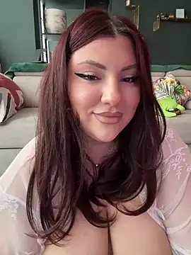 CurvyKimmy1 即時 XXX 聊天