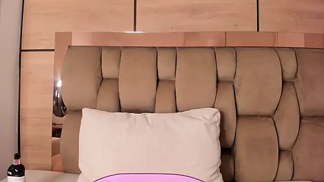 karol_lewiss élő XXX-chatje