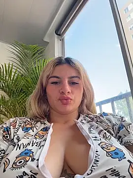 AtheneaRossiのライブXXXチャット