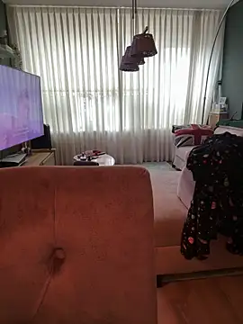 CurvyKimmy1 Adlı Modelin Canlı XXX Sohbeti