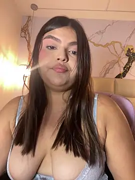 Lia_sexx élő XXX-chatje